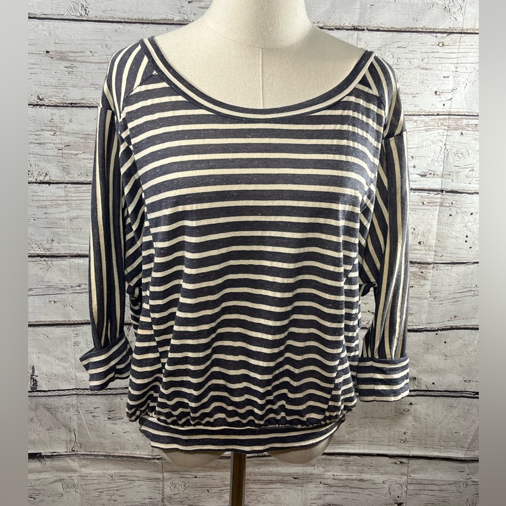 CHLOE K T-Shirt Striped Gray/White-XS